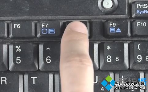 win10黑屏怎样换分辨率_win10改分辨率后黑屏的解决方法