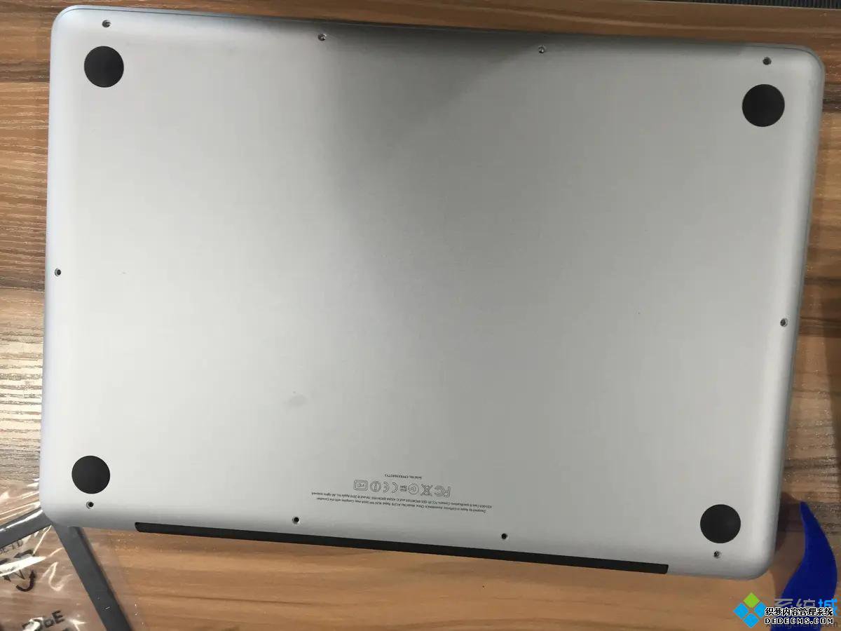 苹果笔记本如何加装固态硬盘_macbook装固态硬盘教程
