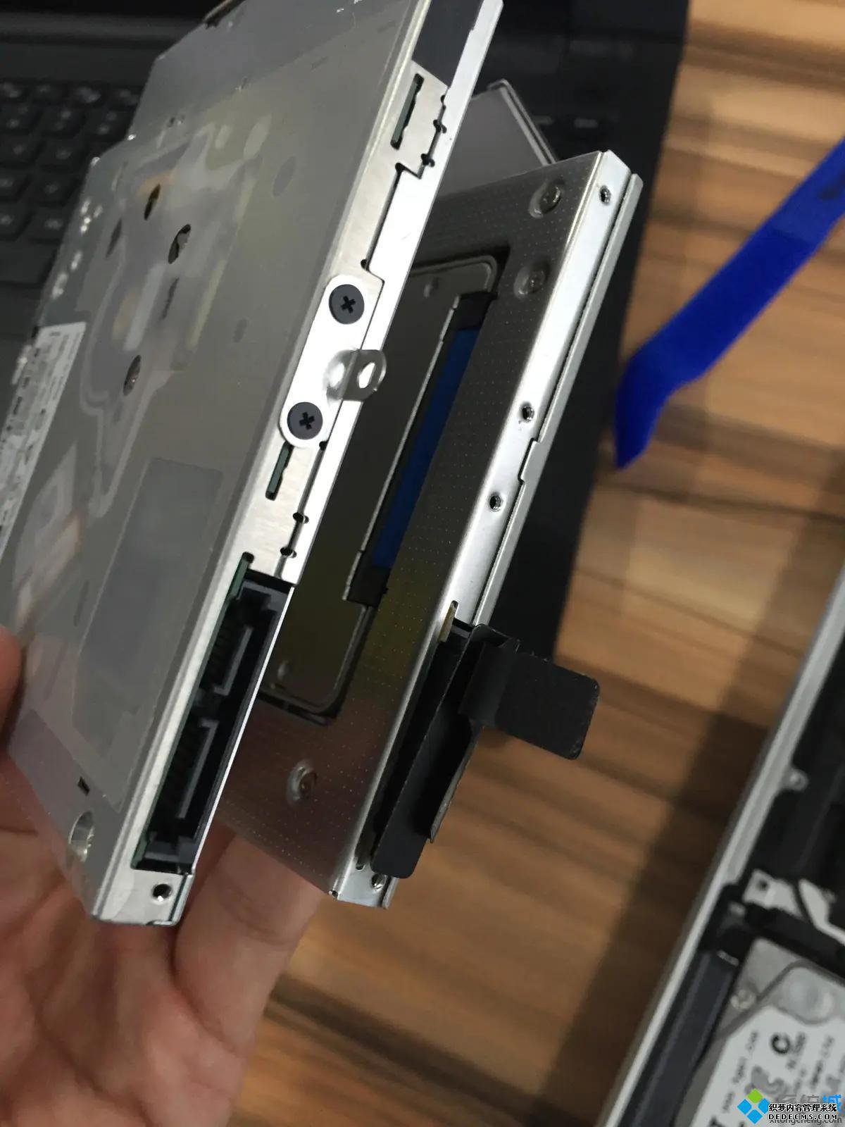 苹果笔记本如何加装固态硬盘_macbook装固态硬盘教程