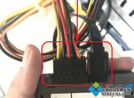 台式机怎么装双硬盘_台式机双硬盘安装图解