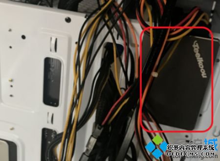 台式机怎么装双硬盘_台式机双硬盘安装图解