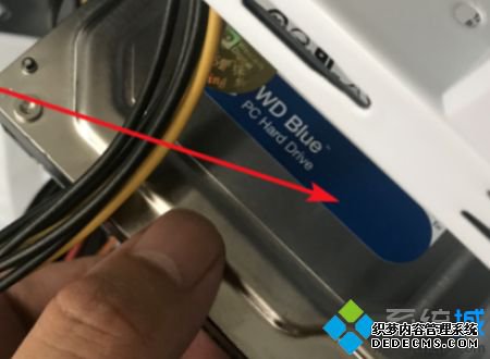 台式机怎么装双硬盘_台式机双硬盘安装图解