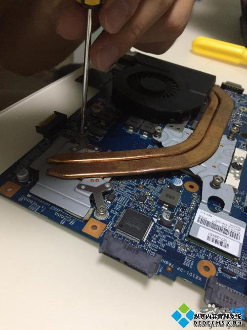 笔记本如何换cpu_笔记本更换cpu教程