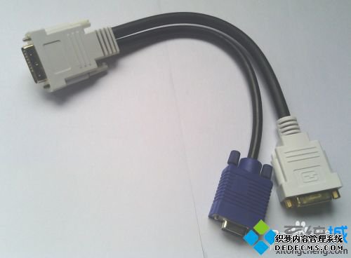 电脑怎么接双显示器_台式电脑怎么连二台显示器